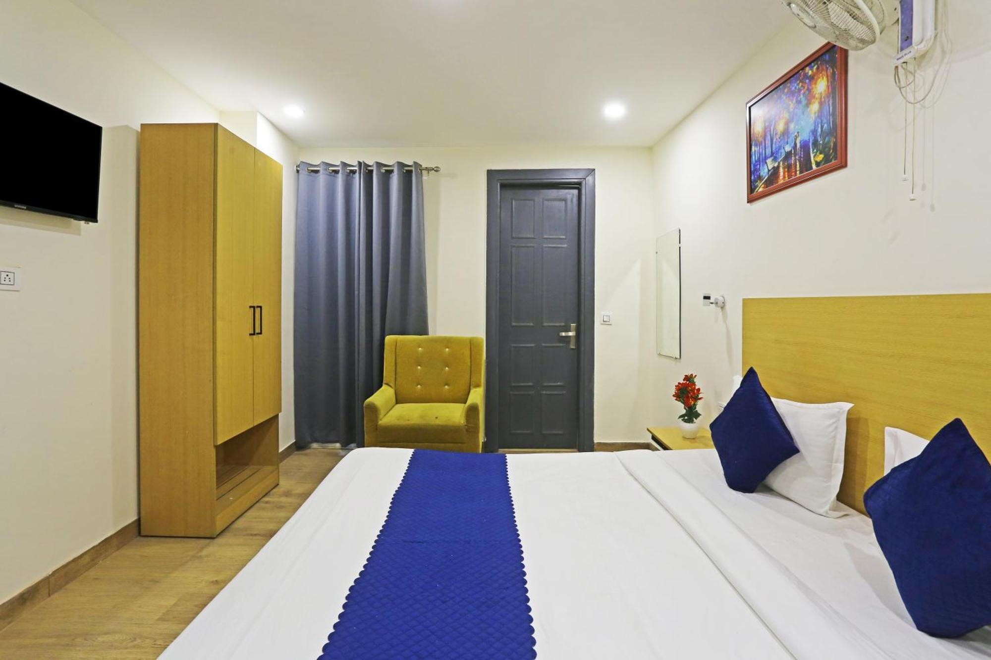 Hotel Twamev Residency Uttam Nagar Couple Friendly Делхи Екстериор снимка